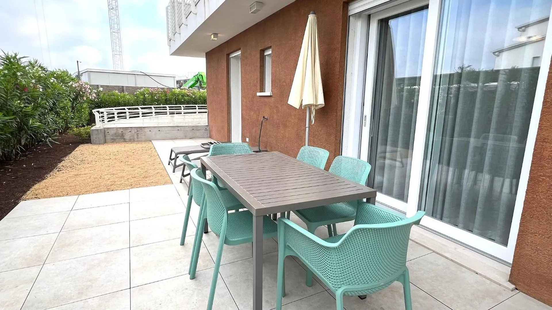 Sun Beach Residence Con Piscina - Piazza Brescia - Adria Holiday Jesolo - Family Apartments İtalya