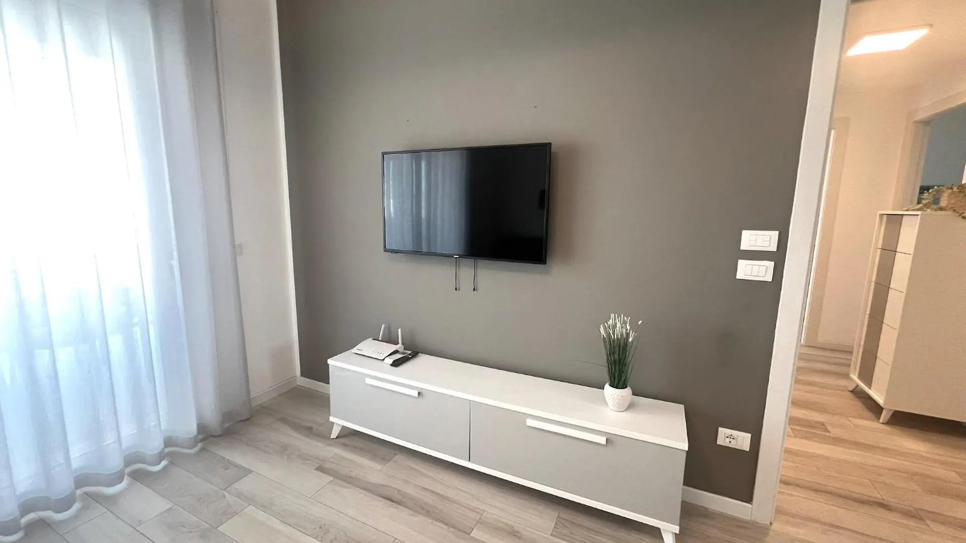 Sun Beach Residence Con Piscina - Piazza Brescia - Adria Holiday Jesolo - Family Apartments 0*, Lido di Jesolo Italy