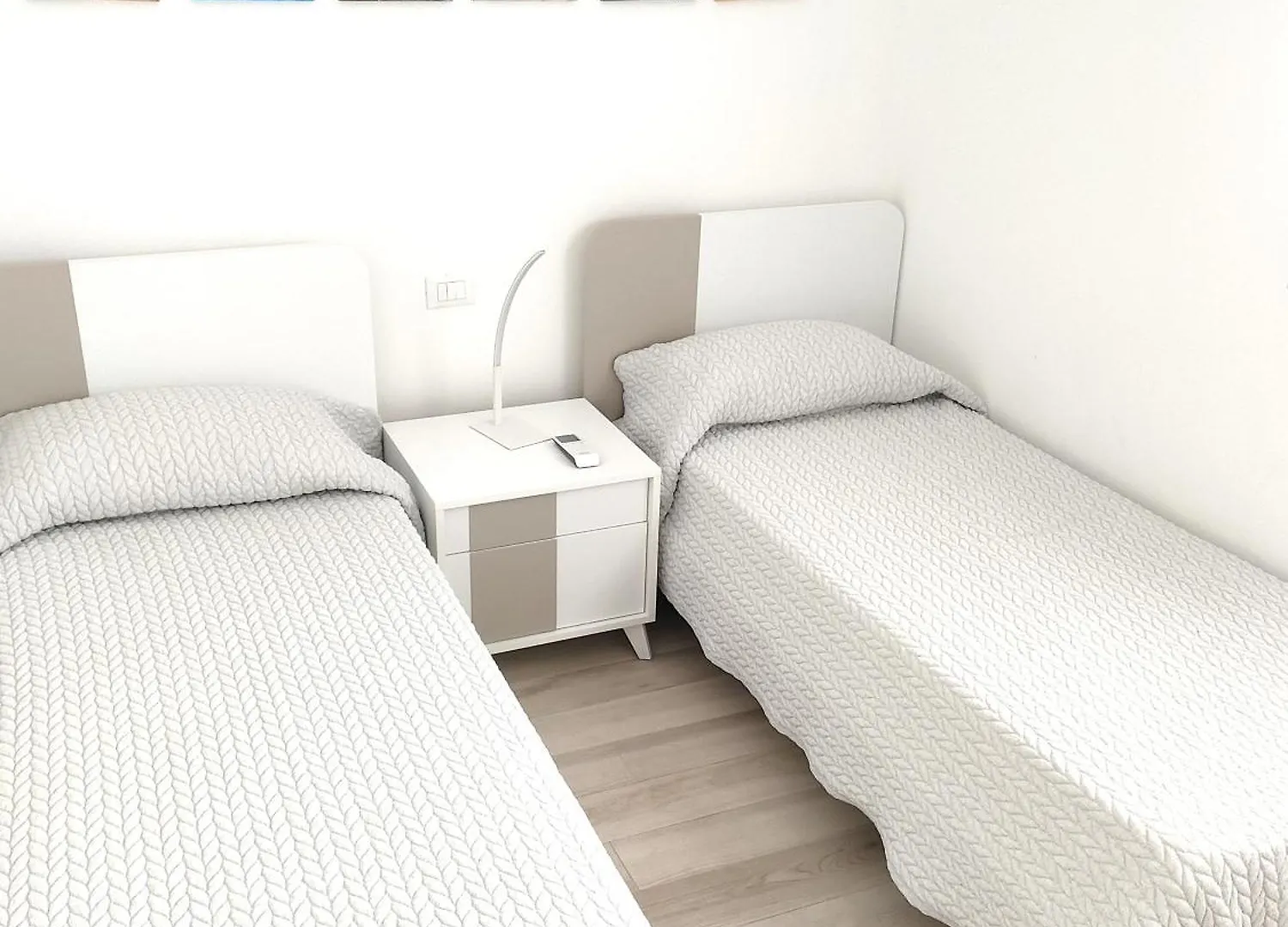 Sun Beach Residence Con Piscina - Piazza Brescia - Adria Holiday Jesolo - Family Apartments