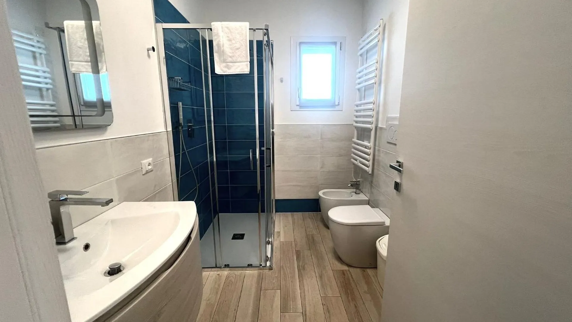 Sun Beach Residence Con Piscina - Piazza Brescia - Adria Holiday Jesolo - Family Apartments