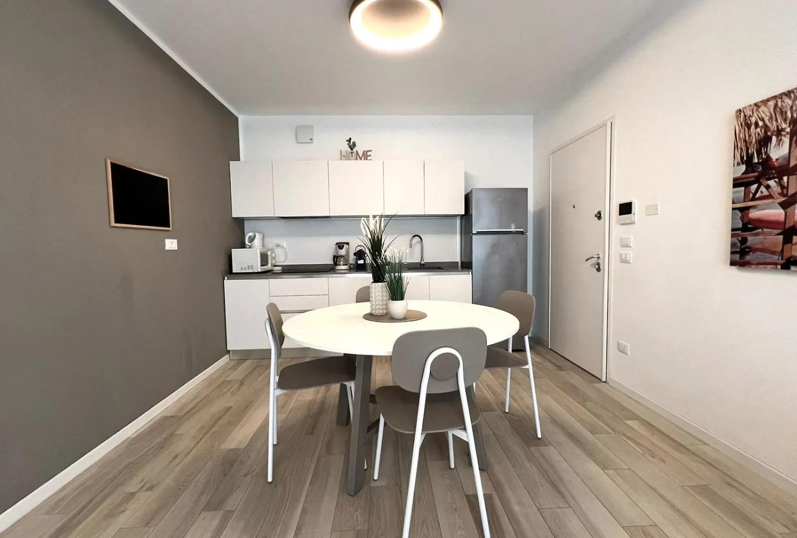 Sun Beach Residence Con Piscina - Piazza Brescia - Adria Holiday Jesolo - Family Apartments