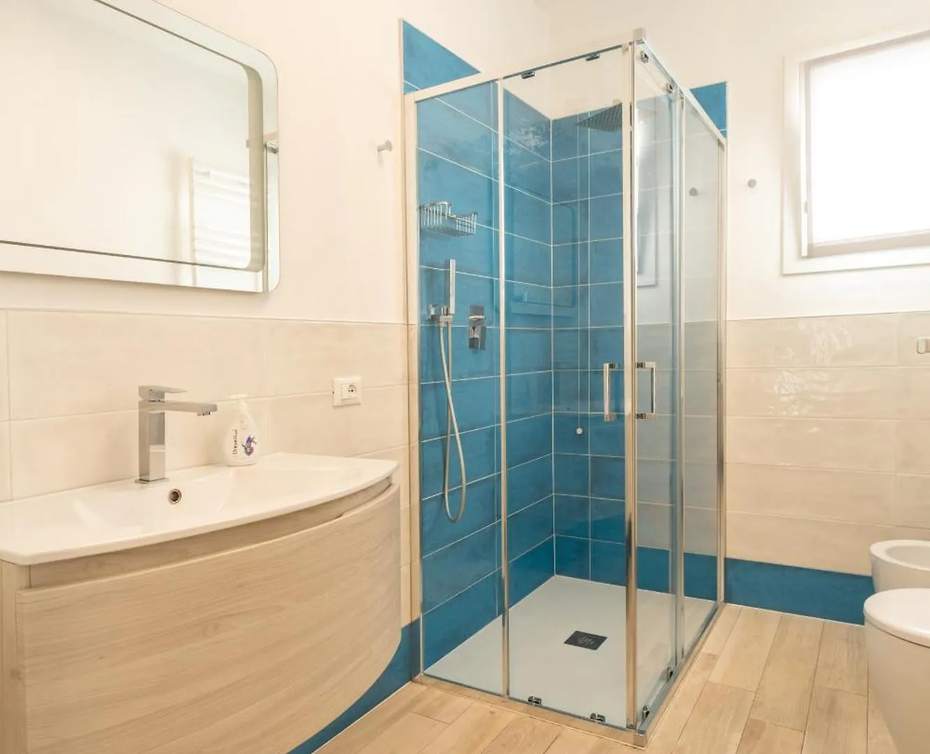 Sun Beach Residence Con Piscina - Piazza Brescia - Adria Holiday Jesolo - Family Apartments